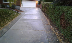 Broomed Concrete Driveway with Exposed Border Calgary